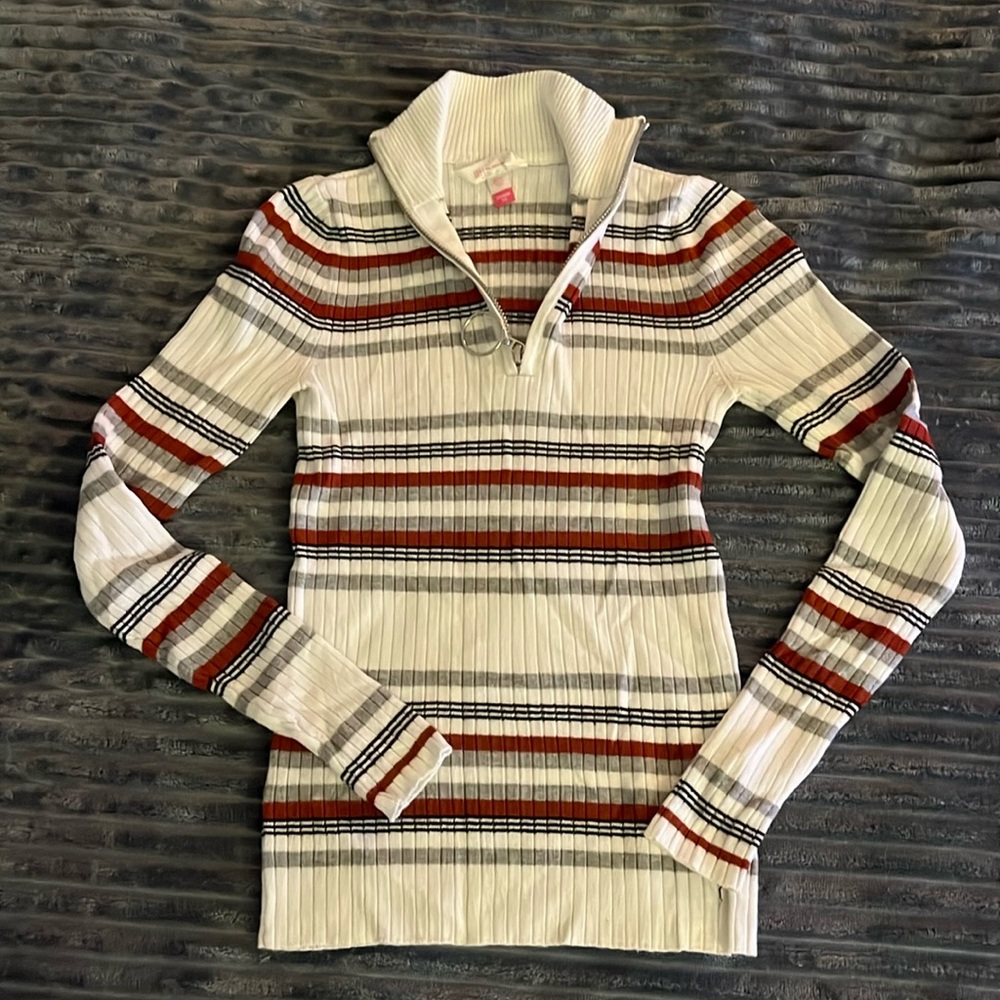 NOBO XS 1 Striped half Zip Long Sleeve Blouse Red & Wht Gray & Black